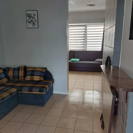 Letniskowy Siedemnastka Apartmán *