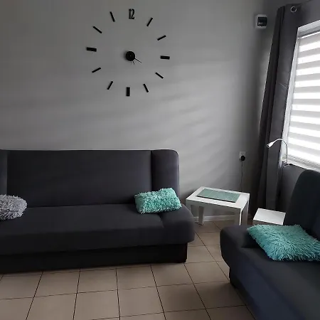 Letniskowy Siedemnastka Apartmán *